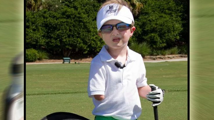 Tommy Morrissey, pegolf cilik yang hanya memiliki satu tangan. Copyright: &copy; thesun/Caters News Agency